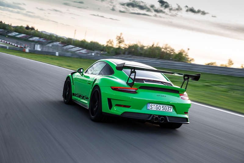 Illustration for article titled Put These Very Good 2019 Porsche 911 GT3 RS Photos In Your Life